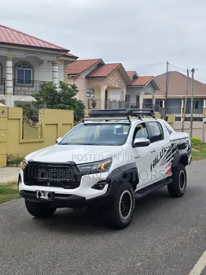 Toyota Hilux Revo Double Cab Petrol 2.7 AWD 2022 White