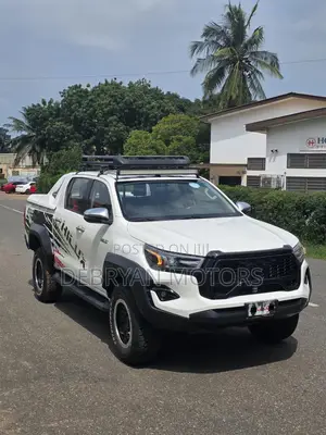 Toyota Hilux Revo Double Cab Petrol 2.7 AWD 2022 White