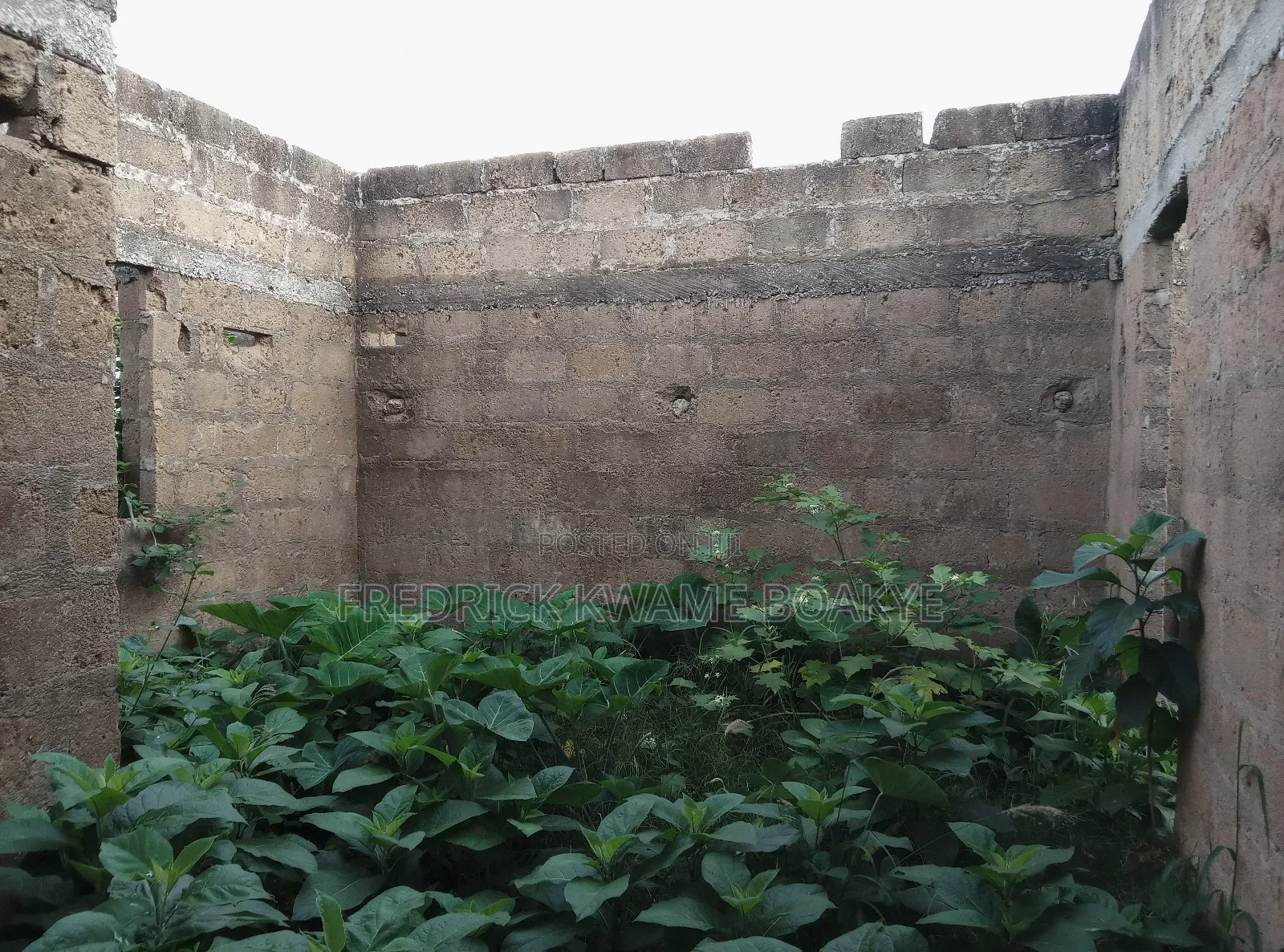 4bdrm House in 4 Bedrooms House For, Kumasi Metropolitan for sale