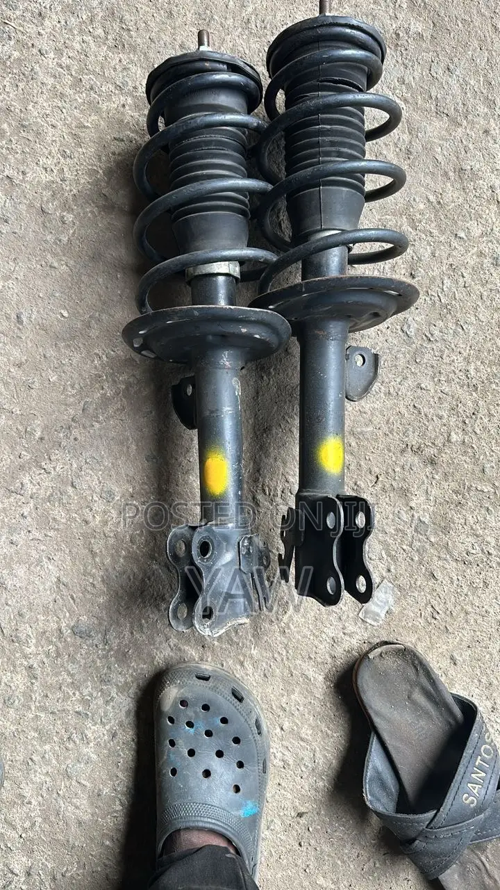 Toyota Vitz Front Shock Absorber