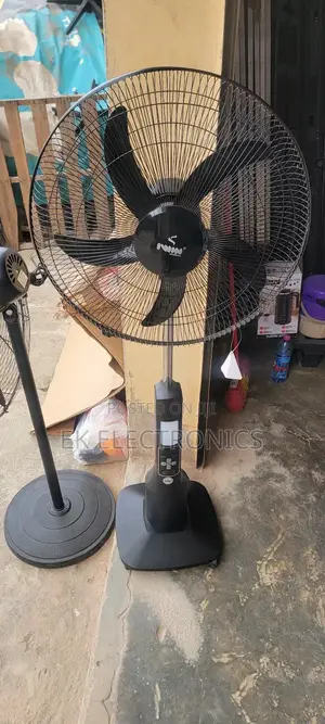 Iwin 18inch Rechargeable Standing Fan