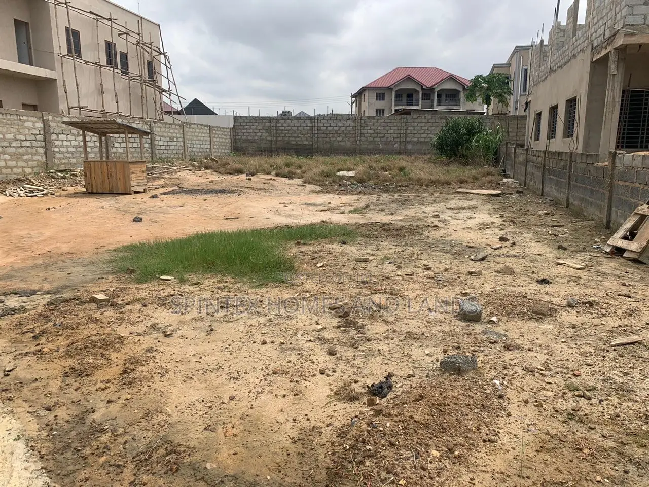 One Plot for Sale, Size 65/85