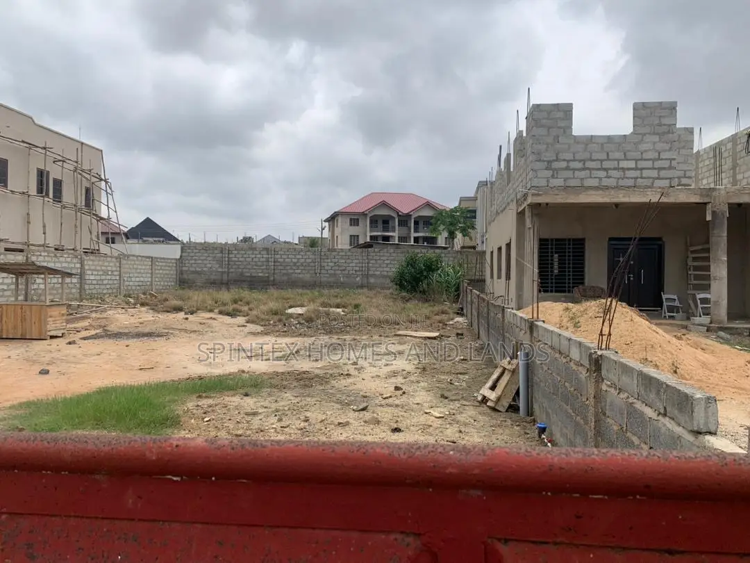 One Plot for Sale, Size 65/85