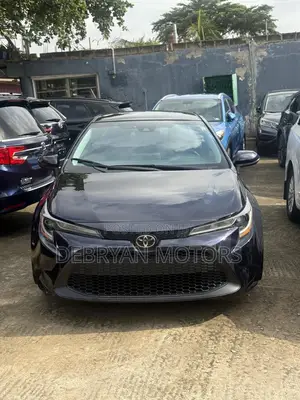 Toyota Corolla LE 2021 Blue