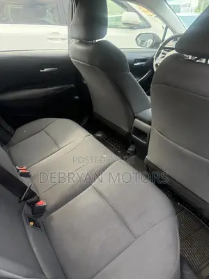 Toyota Corolla LE 2021 Blue