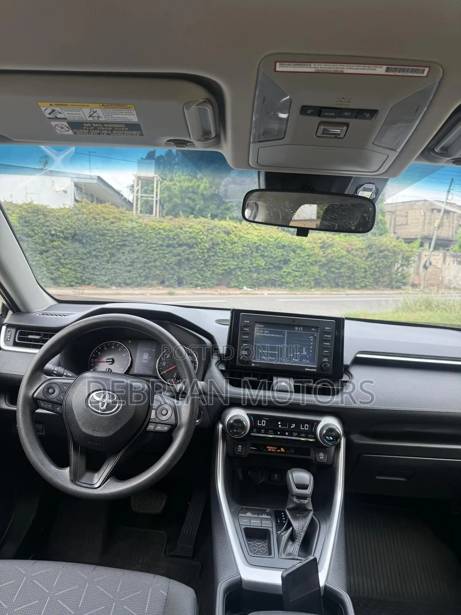 Toyota RAV4 XLE FWD 2020 Silver
