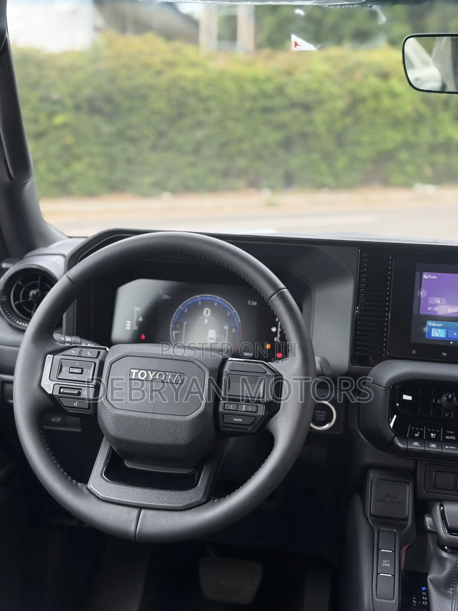 New Toyota Land Cruiser Prado 2.7 2024 Black