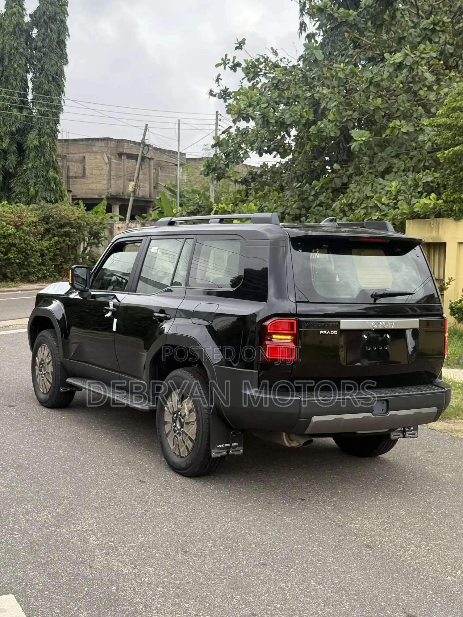 New Toyota Land Cruiser Prado 2.7 2024 Black