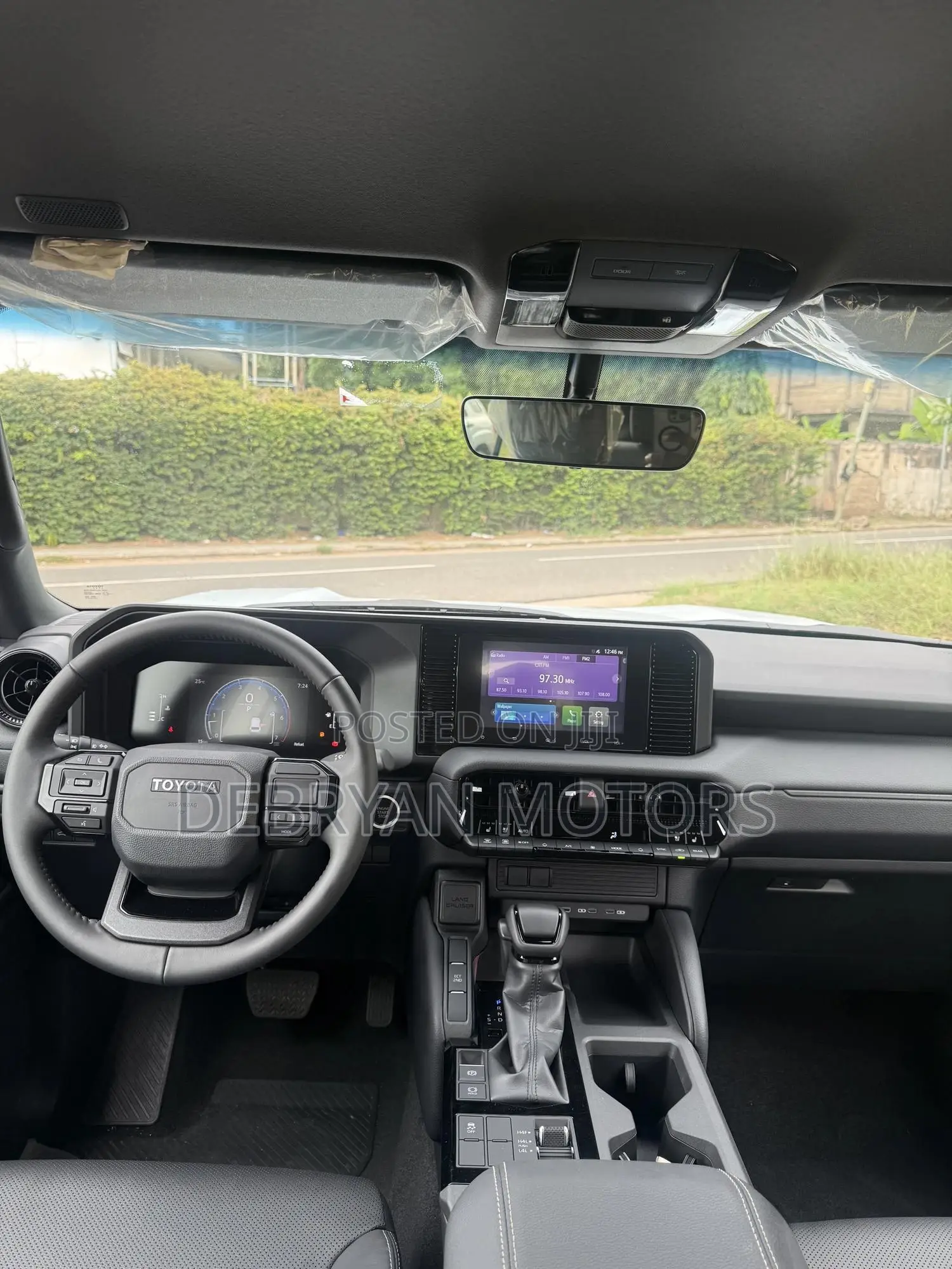New Toyota Land Cruiser Prado 2.7 2024 Black