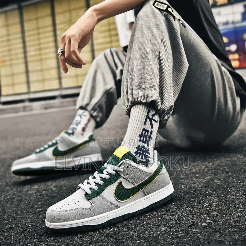 Nike Cliver Sb Dunk Low "Holiday Special" Sneakers