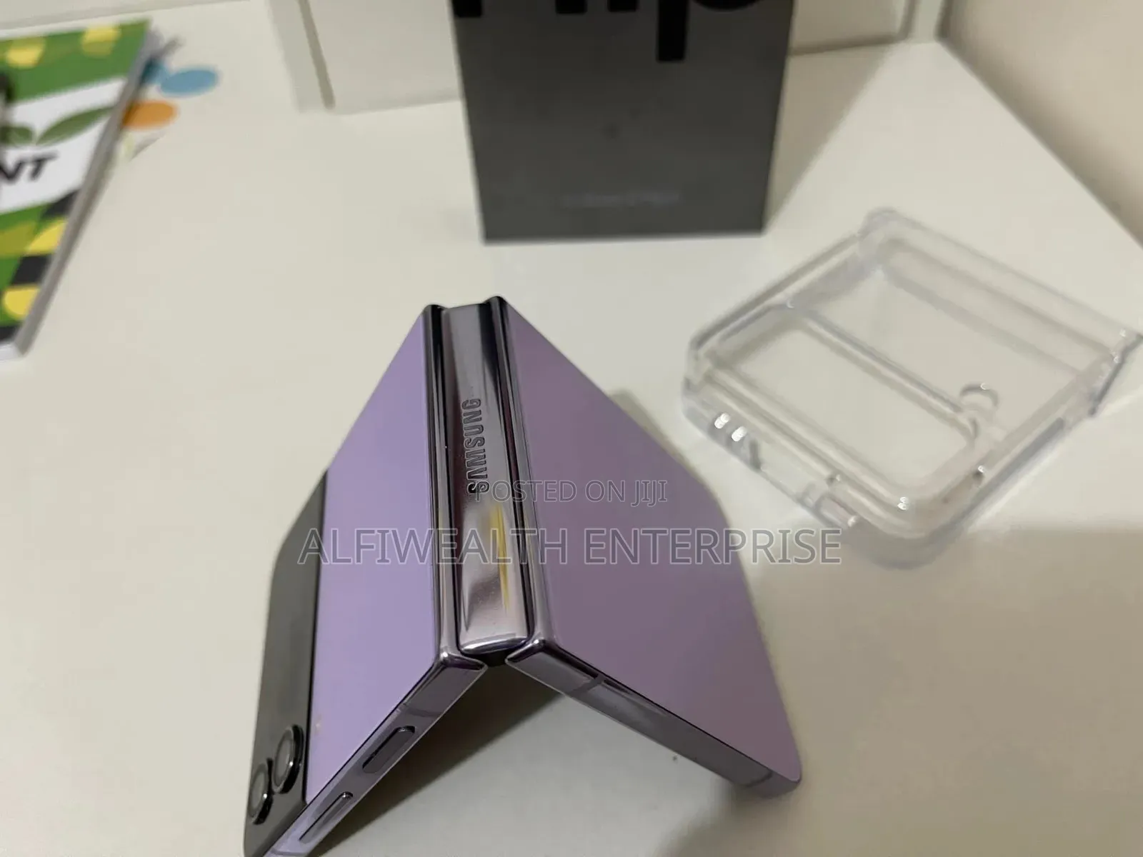New Samsung Galaxy Z Flip4 256 GB Pink
