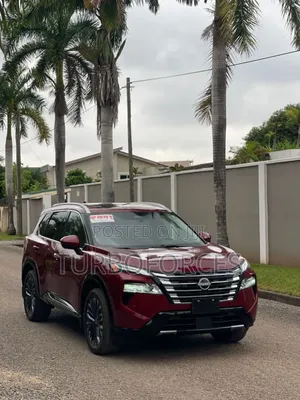 Nissan Rogue Platinum 2024 Red