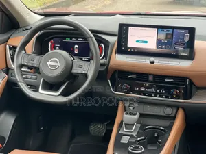 Nissan Rogue Platinum 2024 Red
