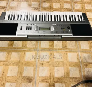 Yamaha PSR-E353 61-Key Portable Keyboard