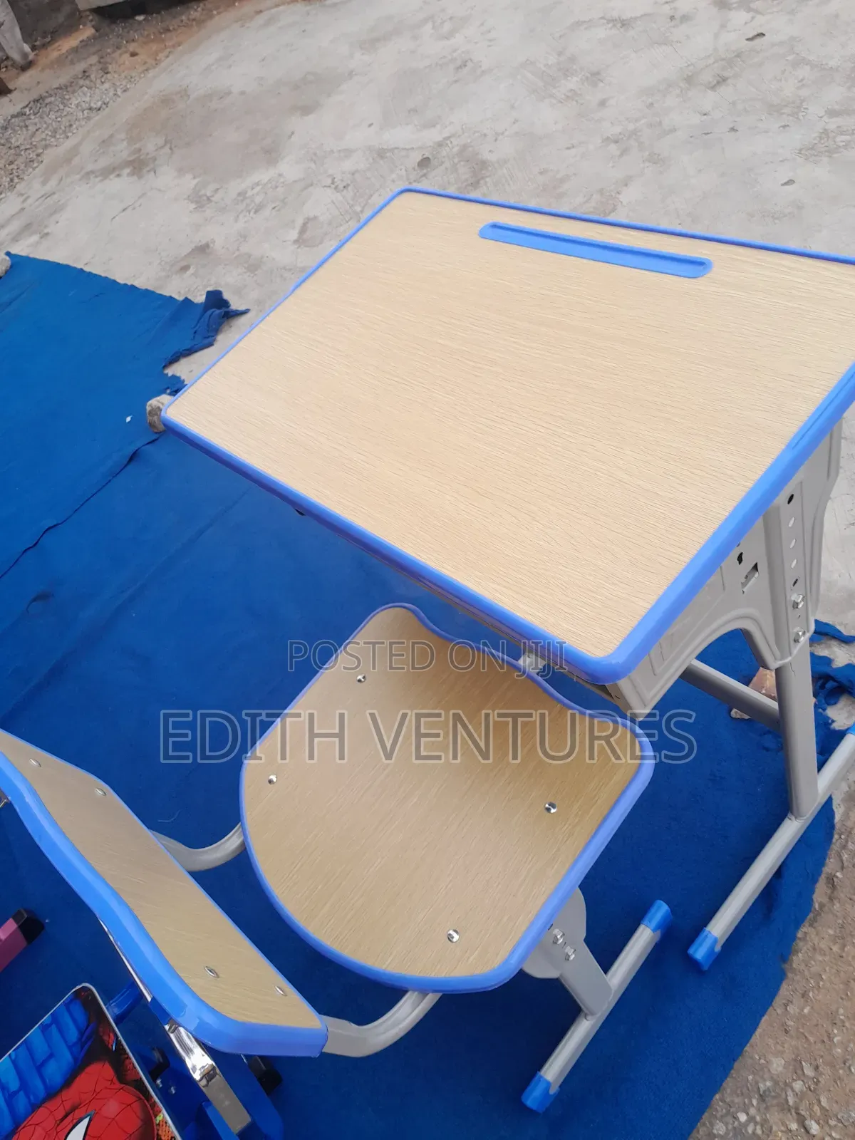 Parvis Academy Sch.Desk