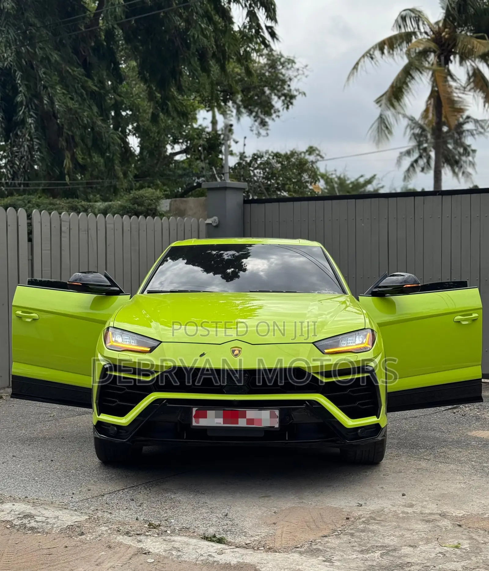 Lamborghini Urus 2022 Green