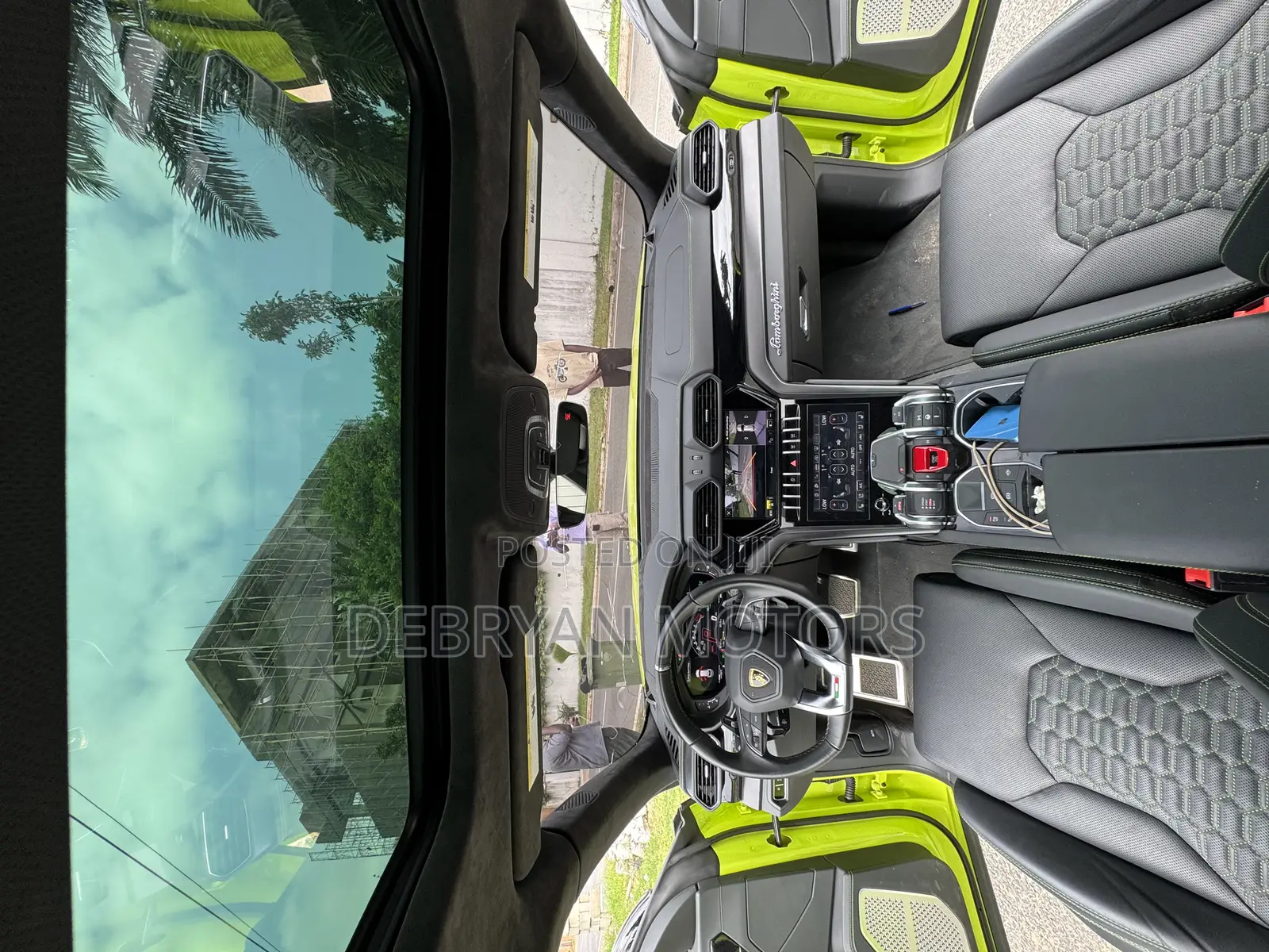 Lamborghini Urus 2022 Green