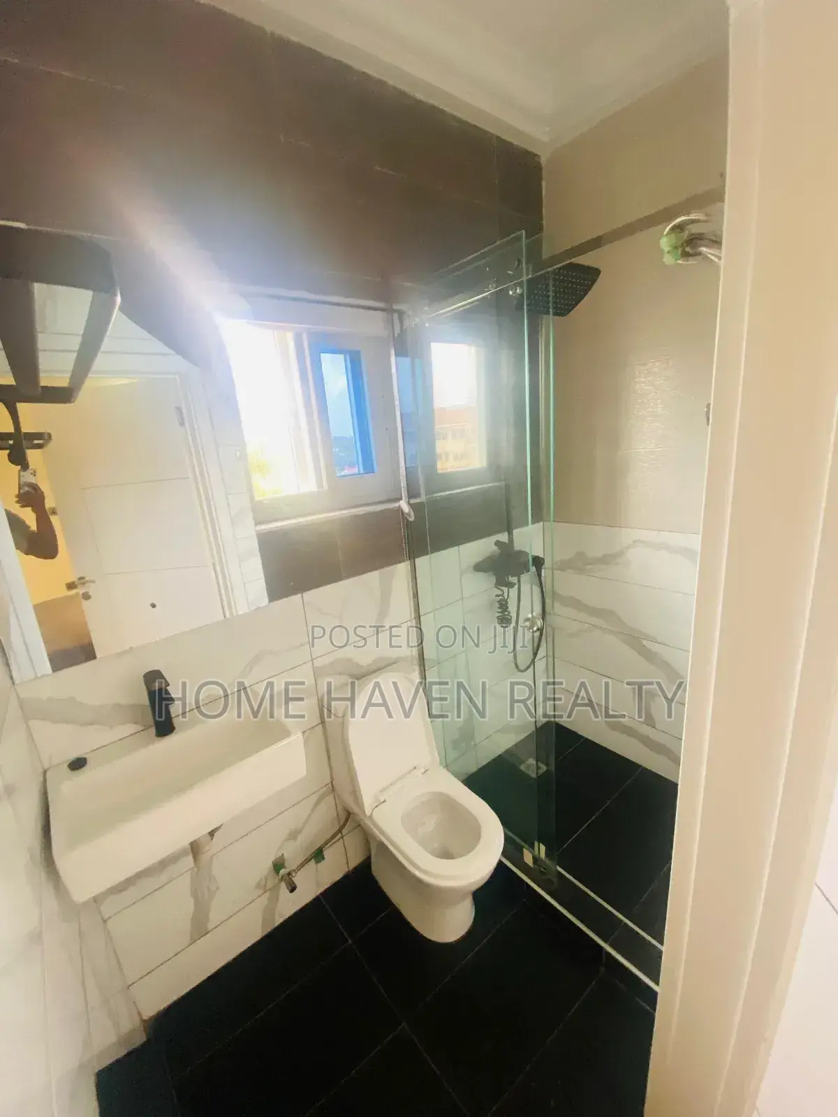 Furnished 2bdrm Apartment in Westland for rent