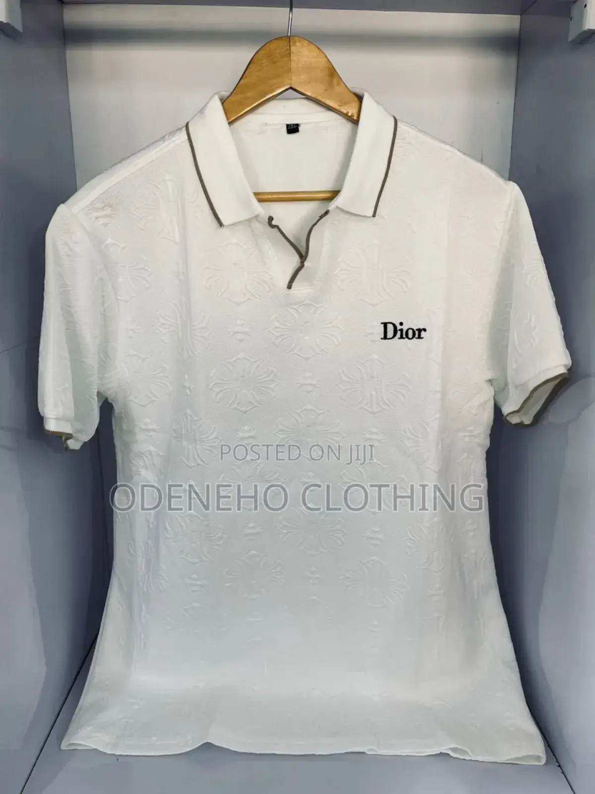 V Neck Club T Shirt for Men in Stock