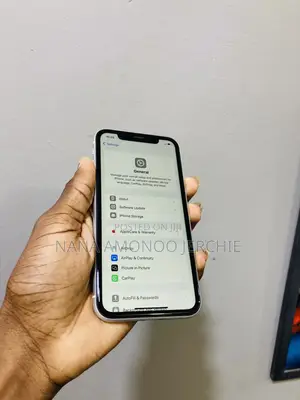 Apple XR 128 GB White