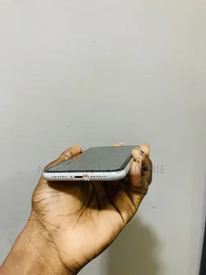 Apple XR 128 GB White