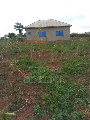 6bdrm Apartment in Aba Fresh, Sunyani Municipal for sale