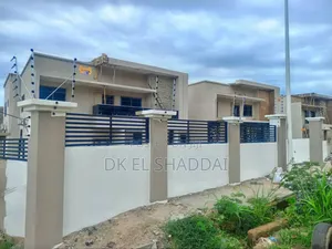 4bdrm House in Pokuase for sale