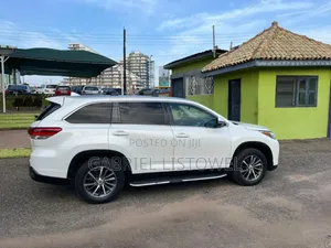 Toyota Highlander XLE 2019 White