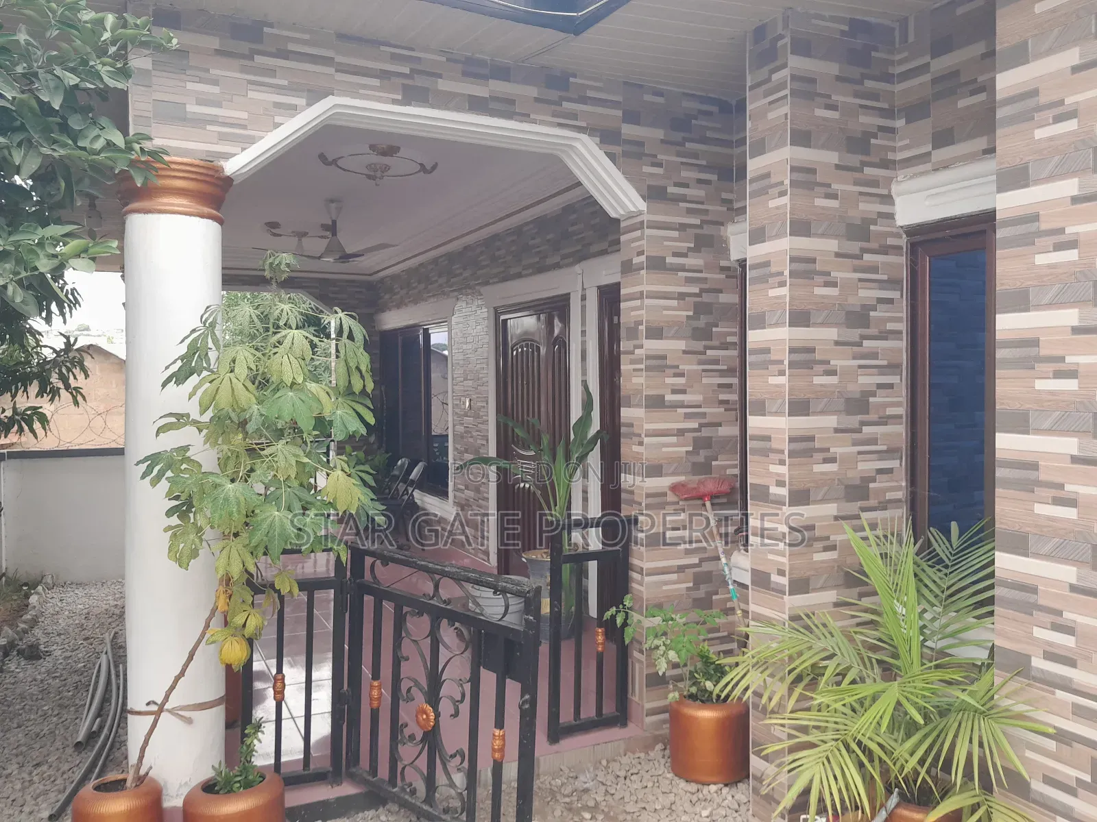 4bdrm House in Buoho Sasa, Kumasi Metropolitan for sale
