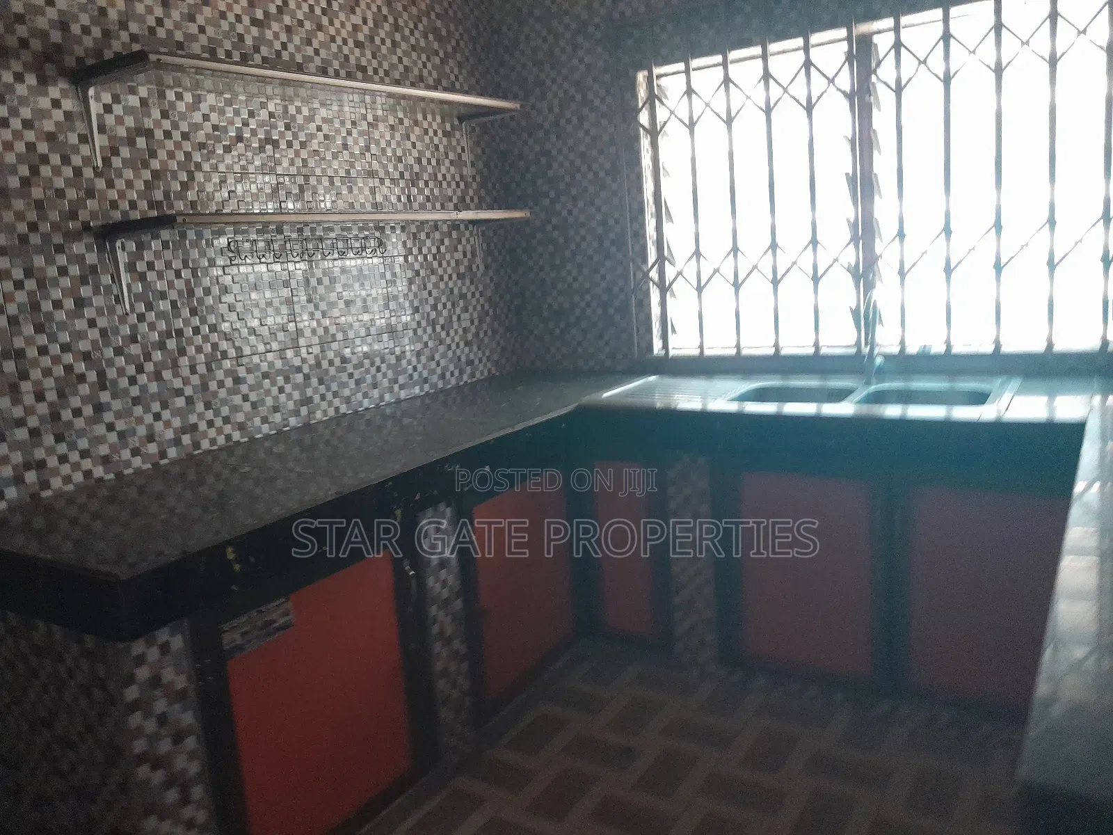 4bdrm House in Buoho Sasa, Kumasi Metropolitan for sale