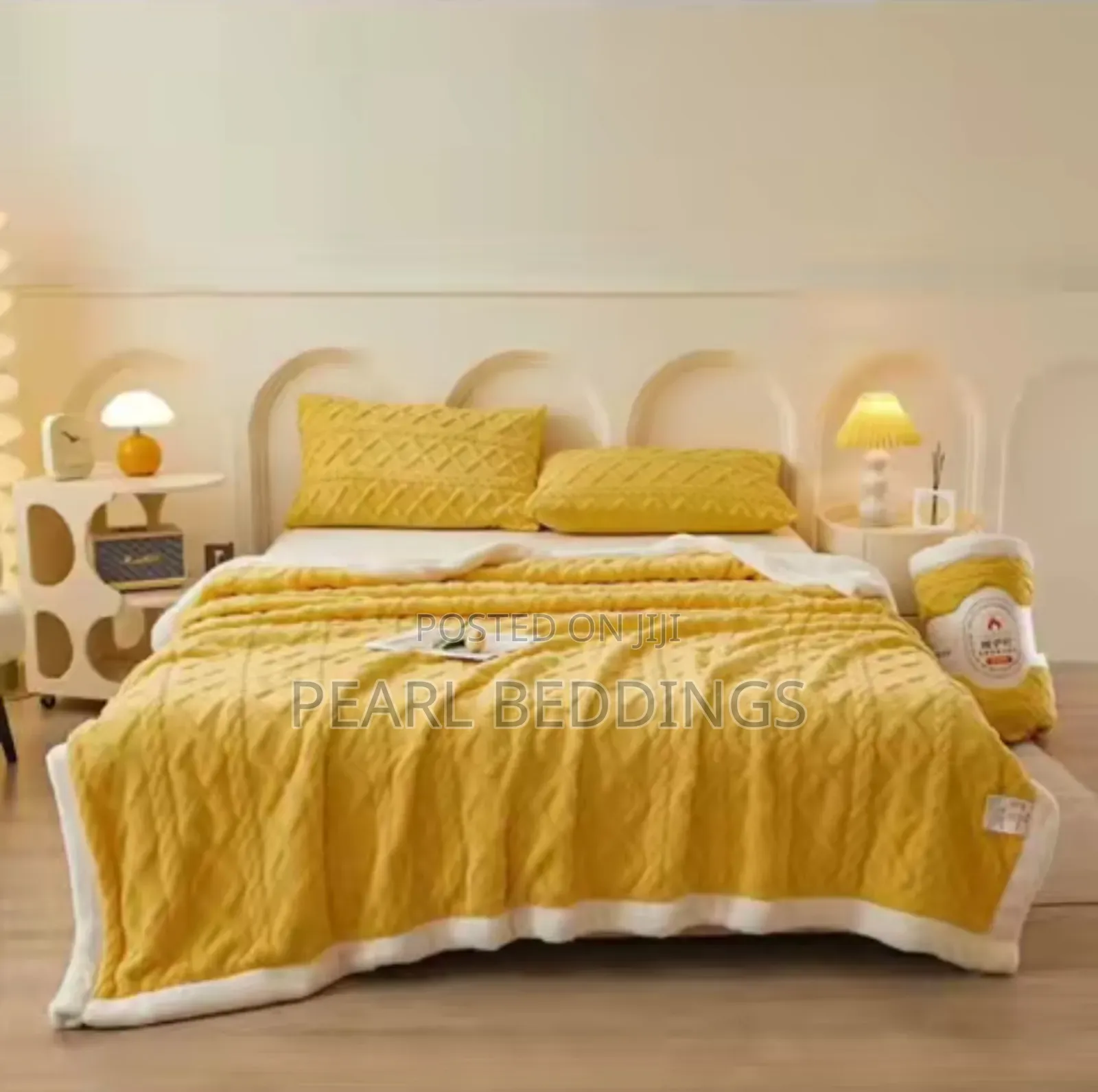 Quality Plush Comfort Sherpa Blanket And Matching Pillowcase