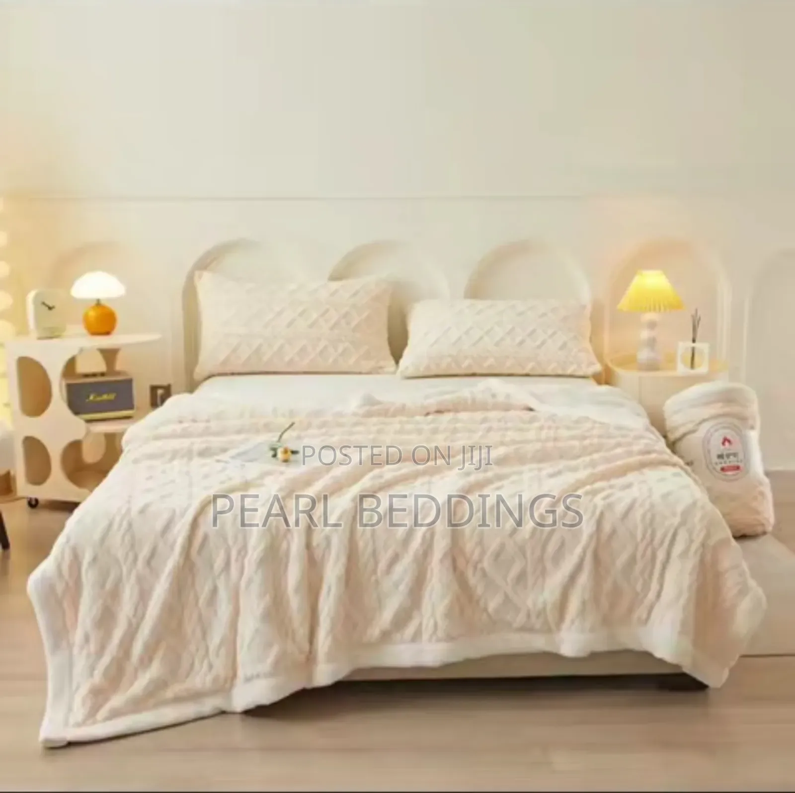 Quality Plush Comfort Sherpa Blanket And Matching Pillowcase