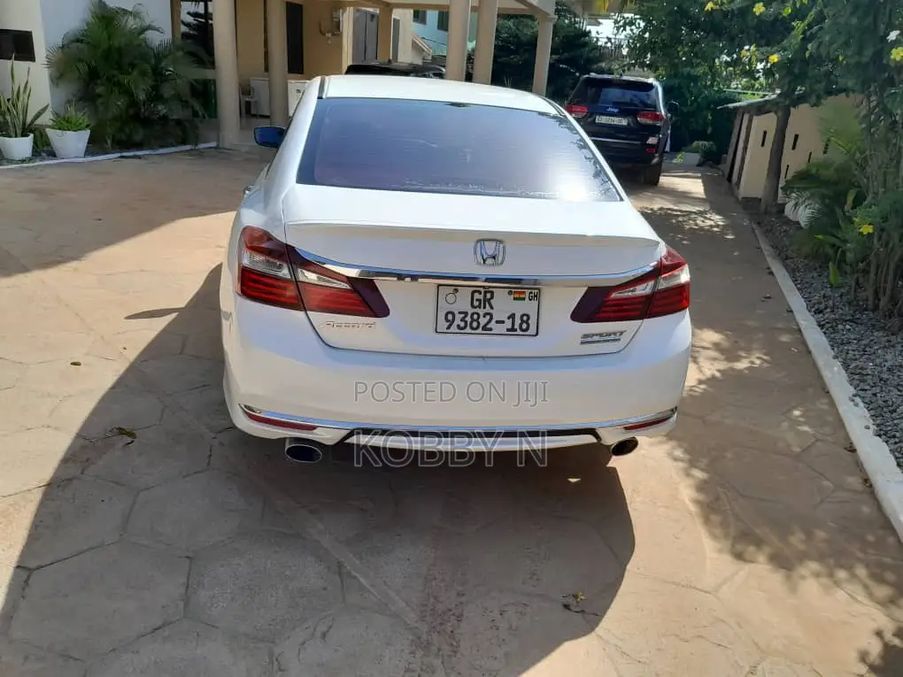 Honda Accord Sport SE 4dr Sedan FWD (2.4L 4cyl 2A) 2017 White