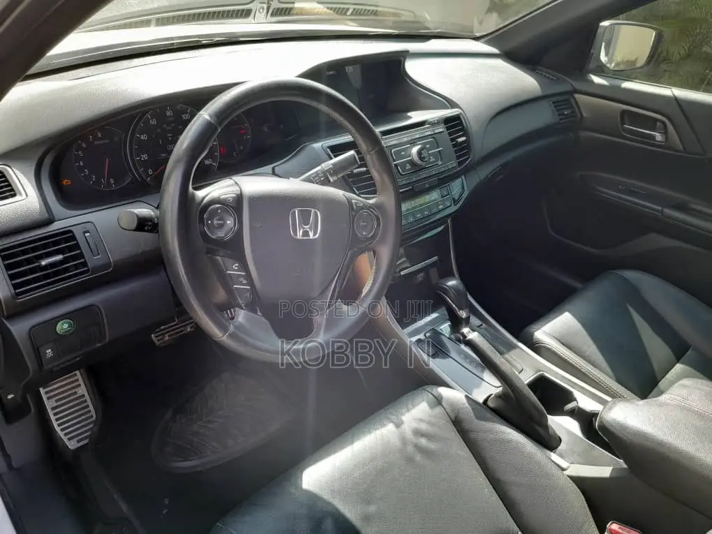 Honda Accord Sport SE 4dr Sedan FWD (2.4L 4cyl 2A) 2017 White