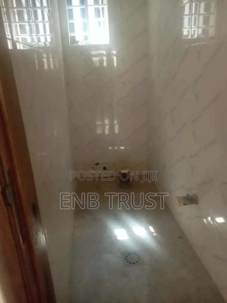 3bdrm House in Ablekuma Odumase, Ga South Municipal for sale
