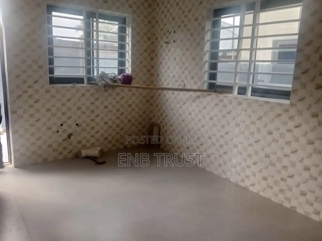3bdrm House in Ablekuma Odumase, Ga South Municipal for sale