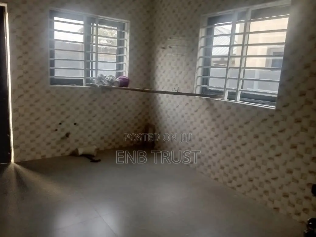 3bdrm House in Ablekuma Odumase, Ga South Municipal for sale