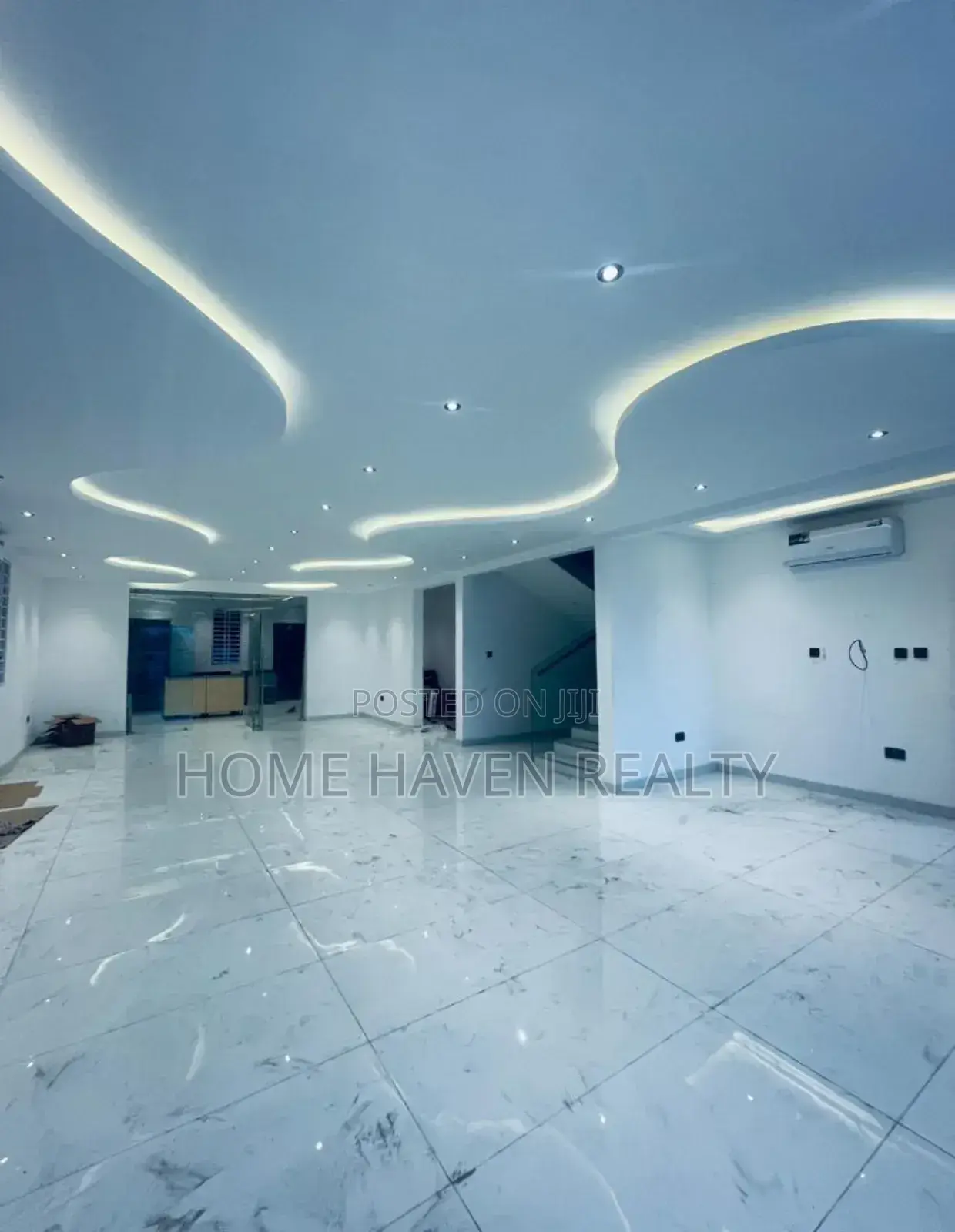 4bdrm House in School Junction, Ashaley Botwe for sale