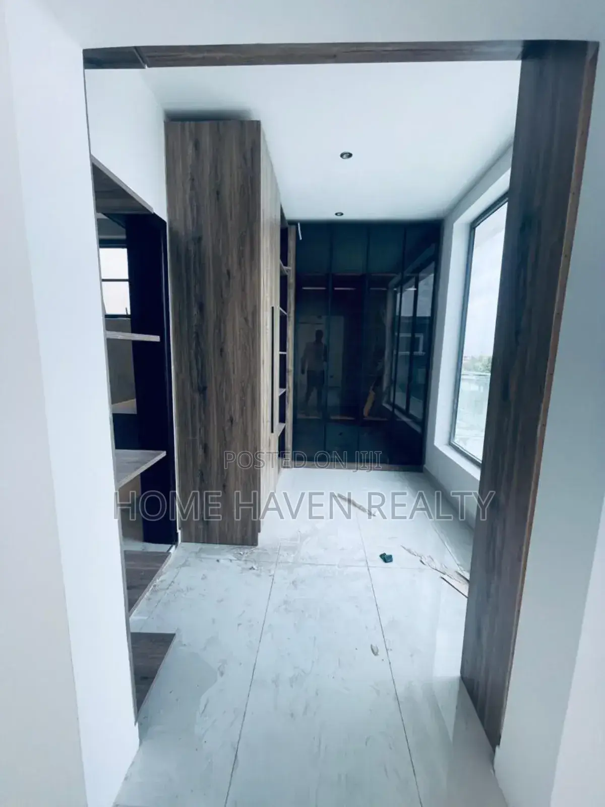 4bdrm House in School Junction, Ashaley Botwe for sale