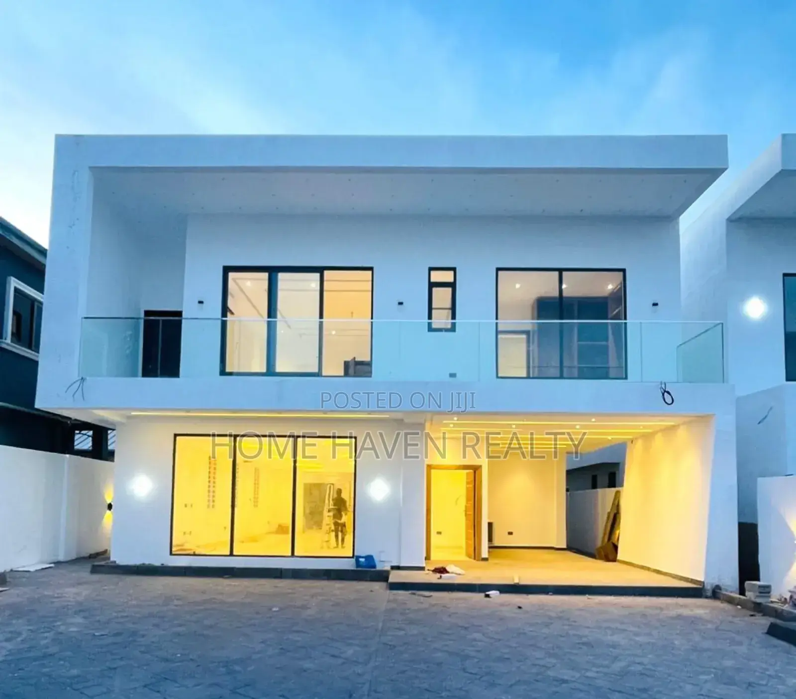 4bdrm House in School Junction, Ashaley Botwe for sale