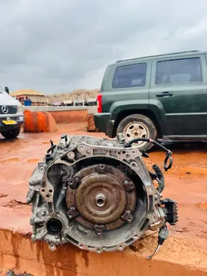 2013 Toyota Vitz Transmission ( 10pins Gear Box )