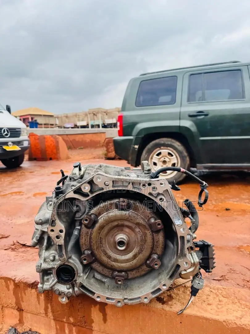 2013 Toyota Vitz Transmission ( 10pins Gear Box )