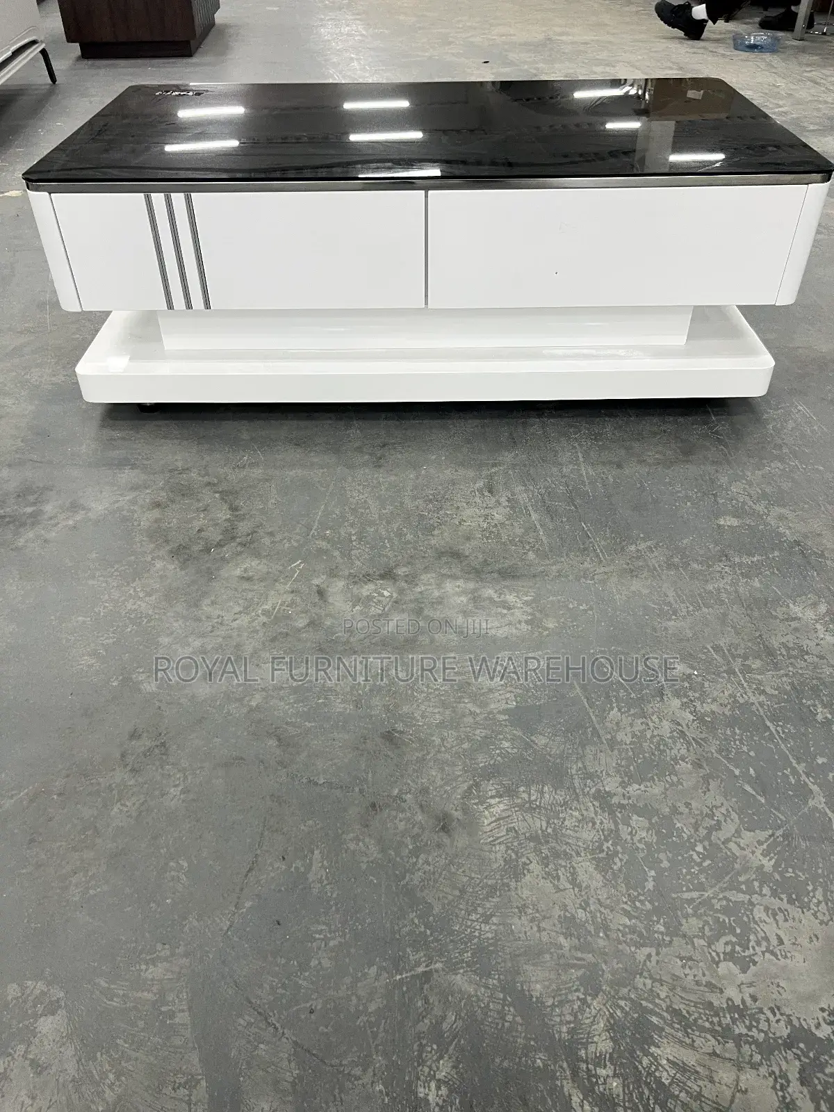 Foreign Type Center Table