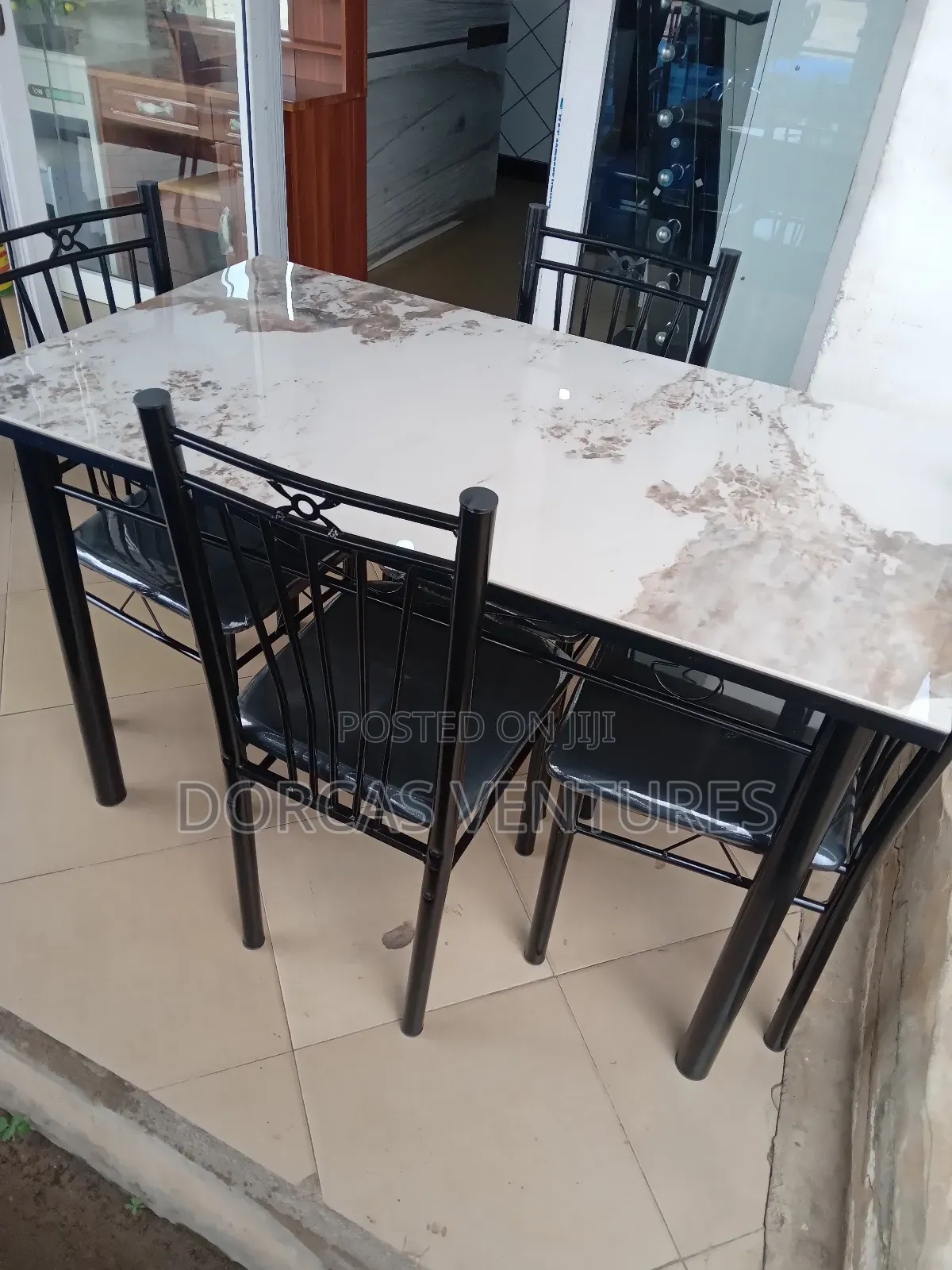 Crox Dinner Set