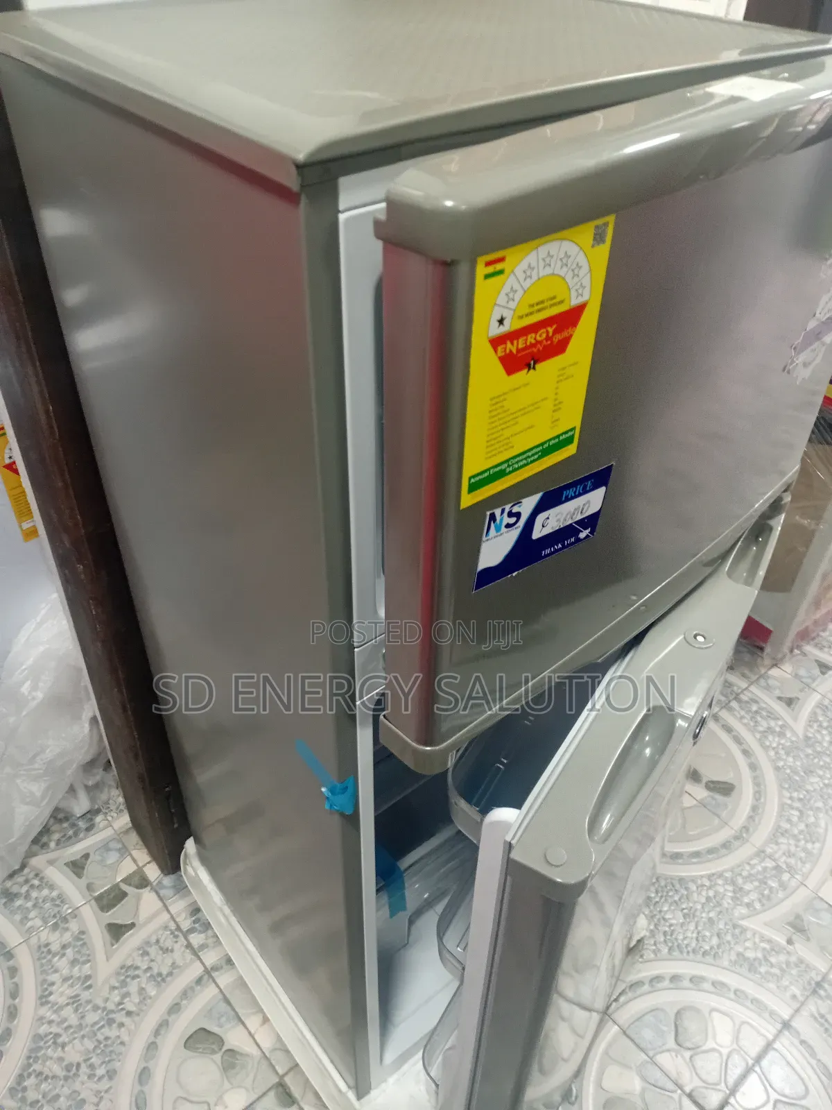 Beauteous Roch Fiable Fridge Freezer Model 140t-B Fridge