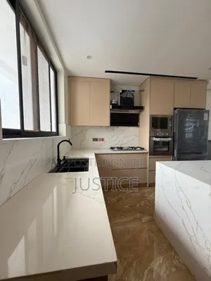 4bdrm House in East Airport for sale