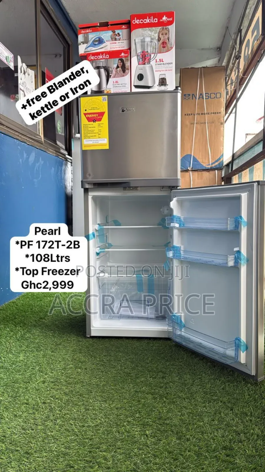 Pearl Freezer With Adjustable Shelves and Compartments