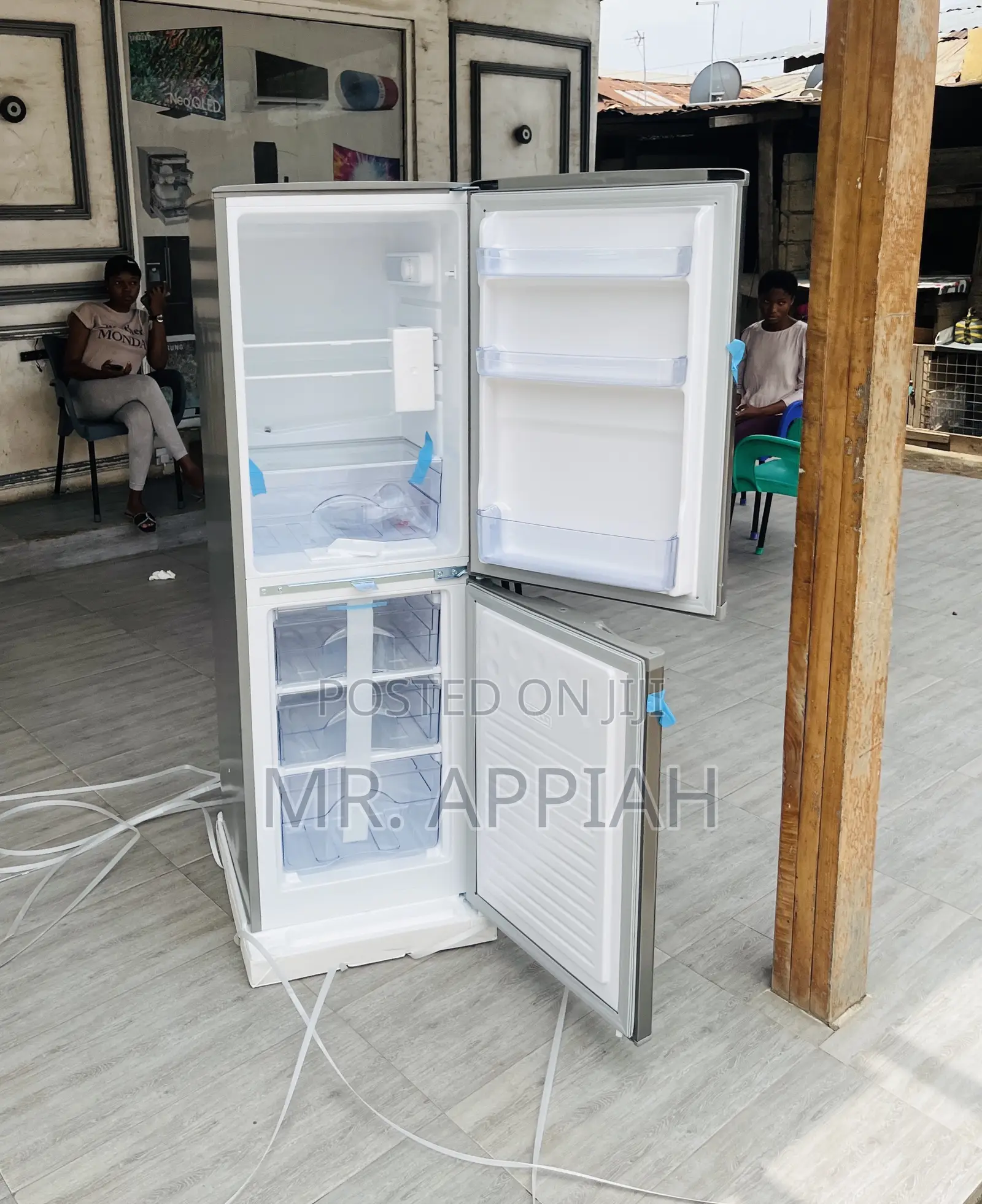 Bottom Mount Pearl Pf -217b -1a Electric Refrigerator,Gray