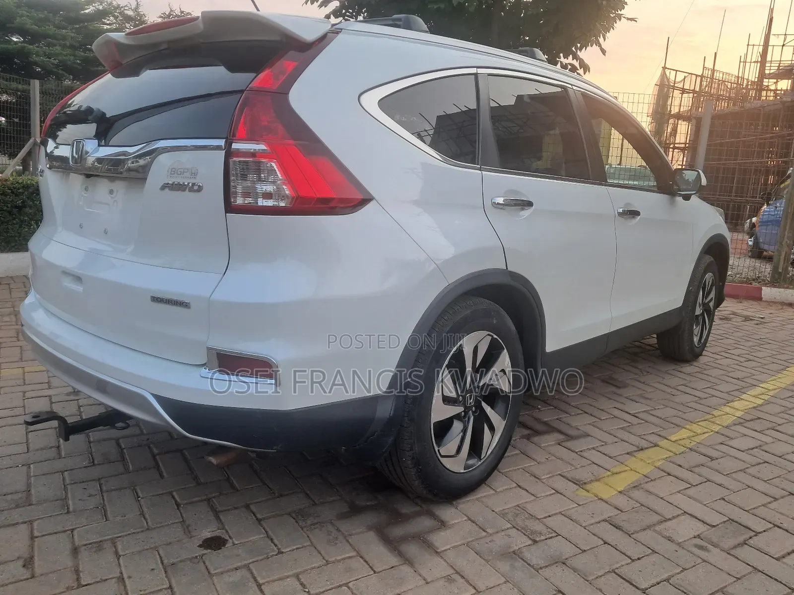 Honda CR-V Touring 4dr SUV (2.4L 4cyl CVT) 2015 White