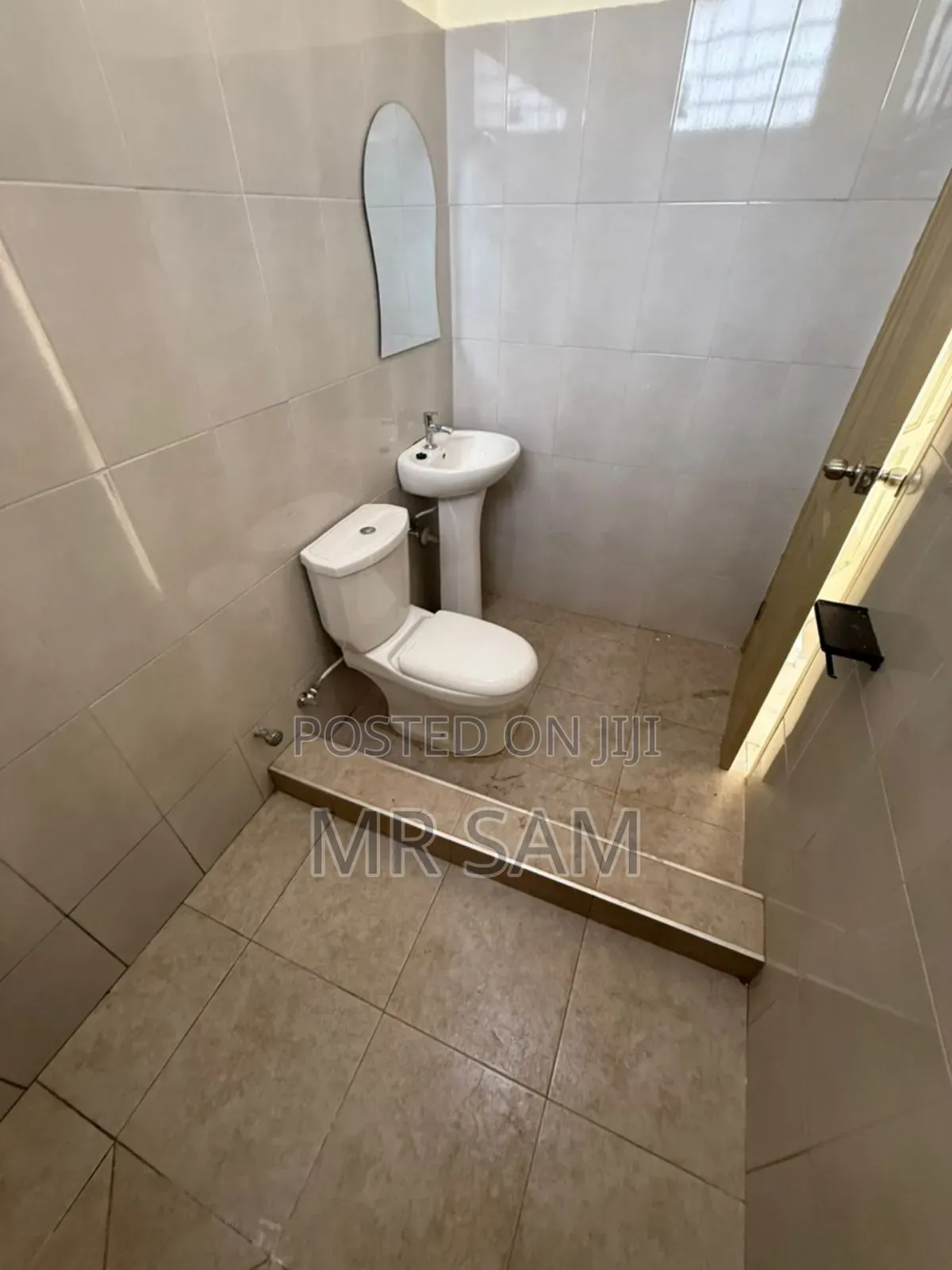 2bdrm Apartment in Ablekuma Fan Milk for rent